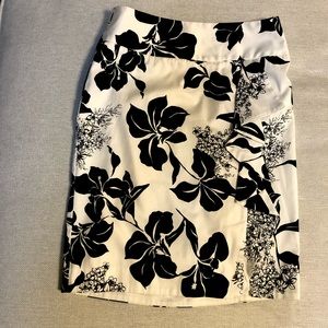 White House Black Market skirt